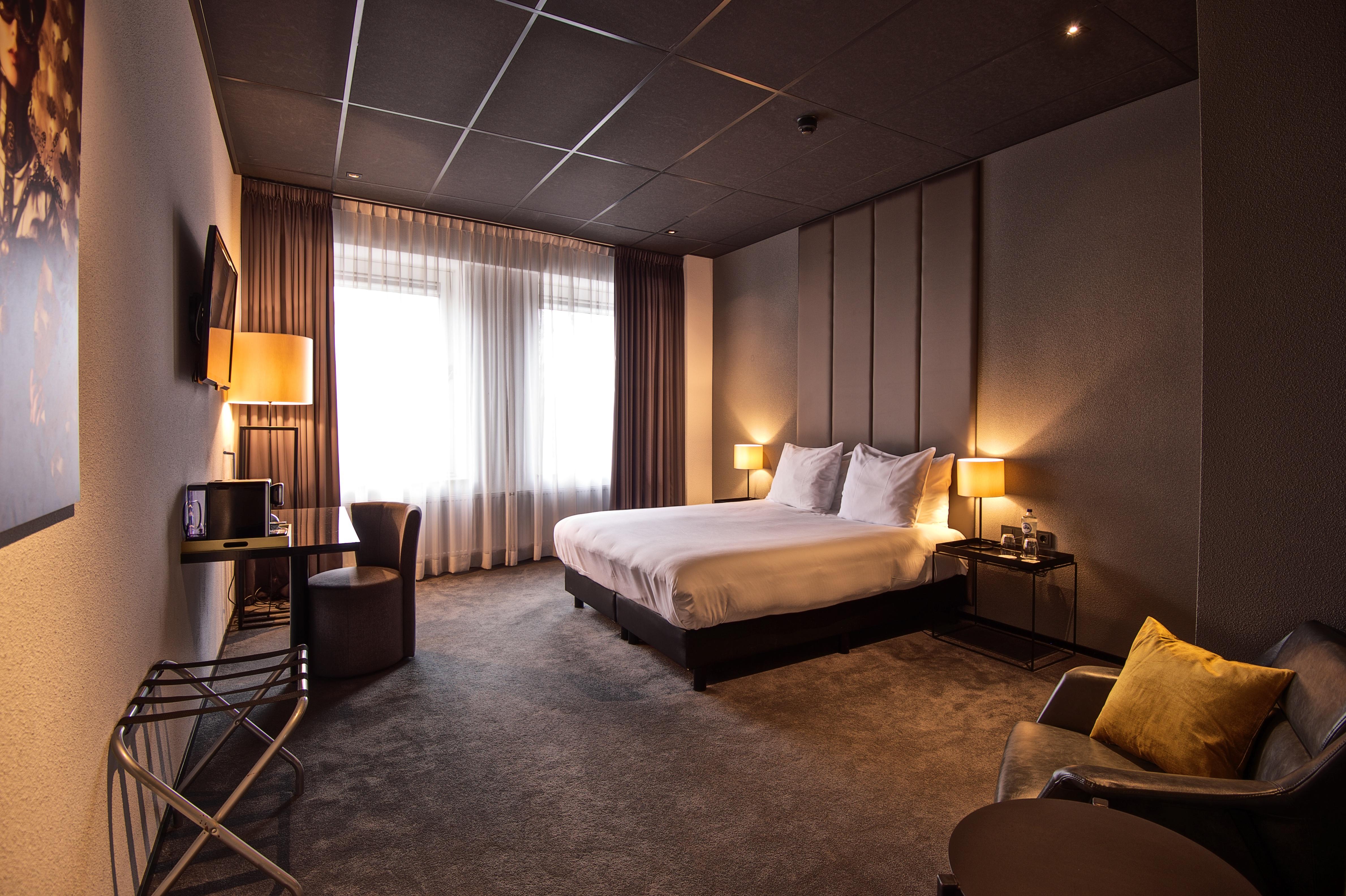 Design Hotel Glow Eindhoven Bagian luar foto