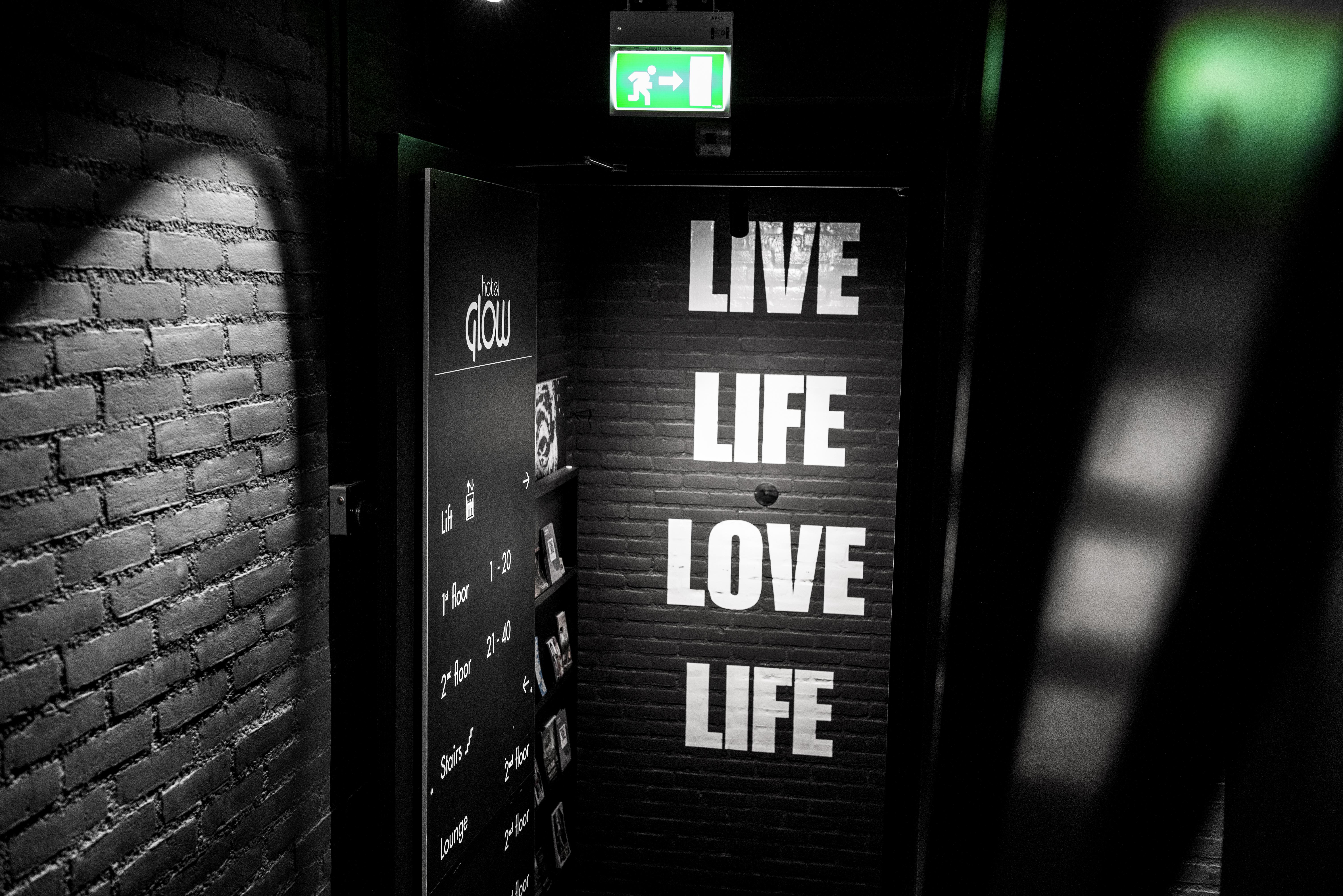 Design Hotel Glow Eindhoven Bagian luar foto