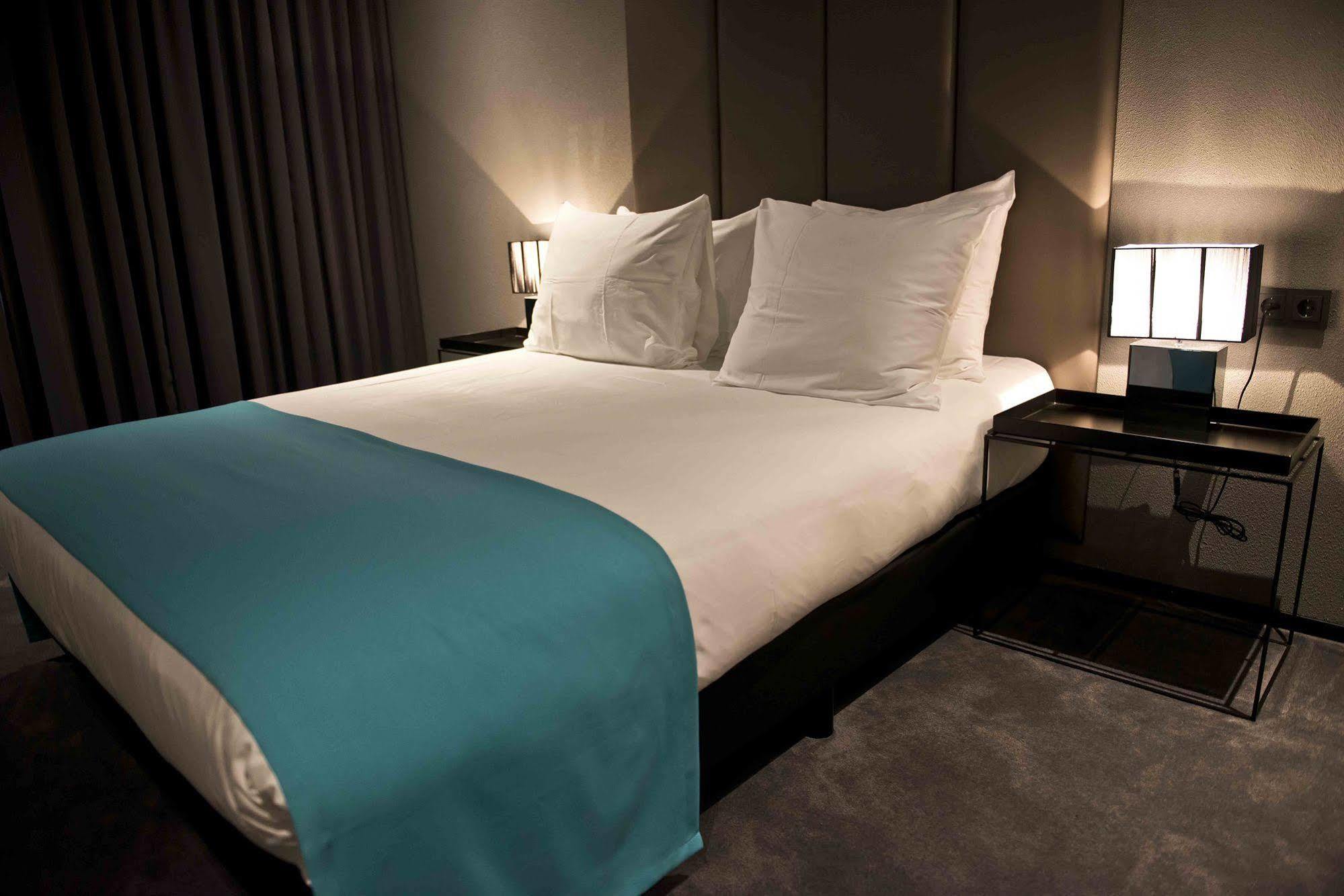 Design Hotel Glow Eindhoven Bagian luar foto